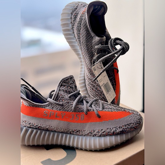 NWT - YEEZY Boost 350 V2 - ‘Beluga Reflective’ DEADSTOCK - Picture 2 of 5